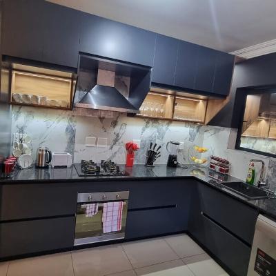 Full kitchen with basic cooking cutlery, gas stove and oven, dishwasher, microwave, blender, toaster, kettle and fridge.