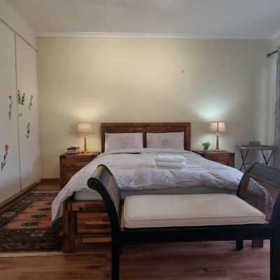 Queen sized bedroom with electric blanket and panoramic views on northern JHB