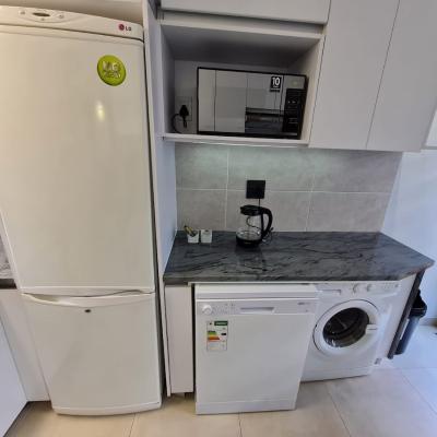 Full kitchen image 3