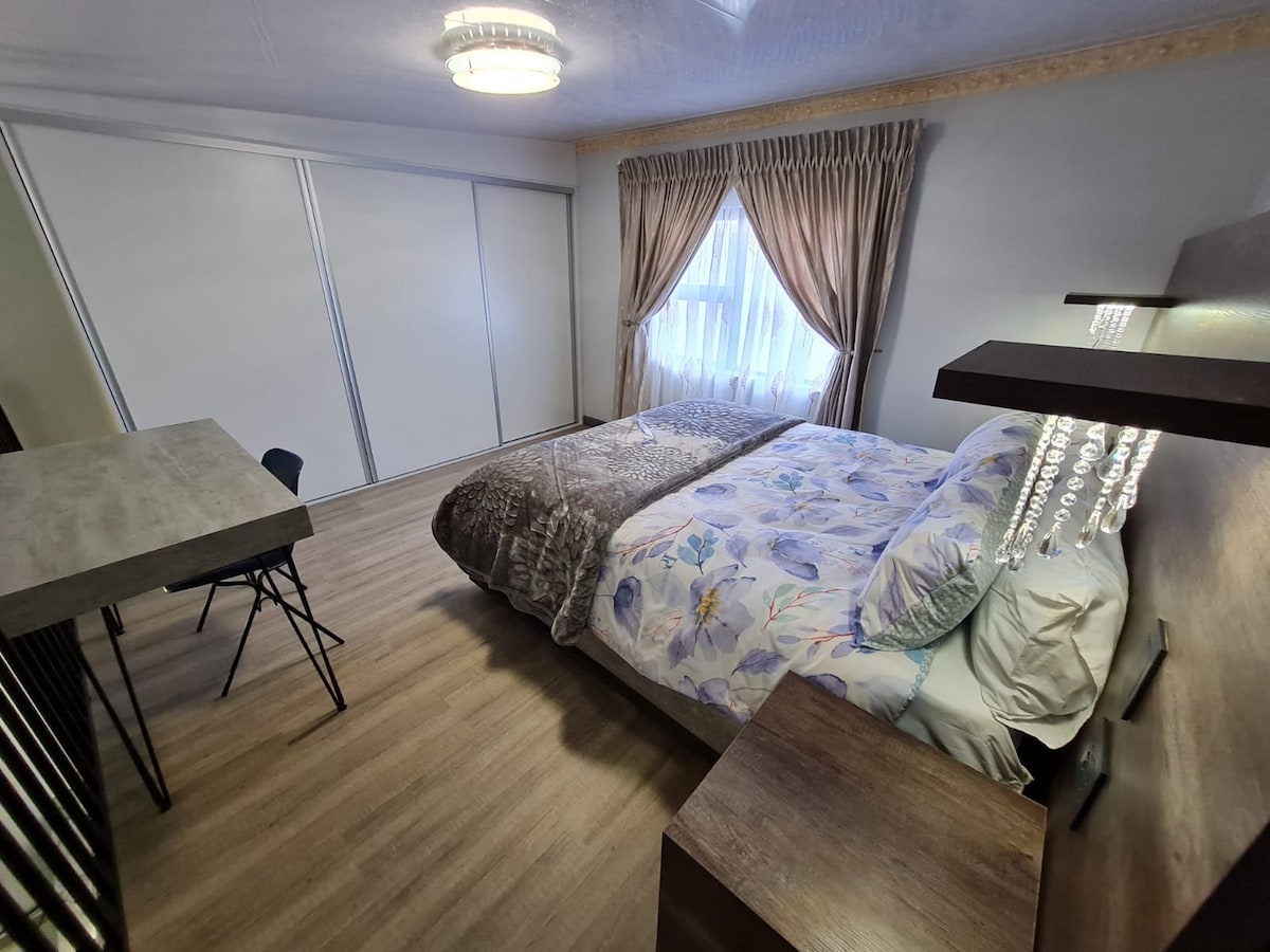 Bedroom image 2