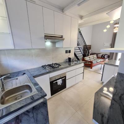 Full kitchen image 4