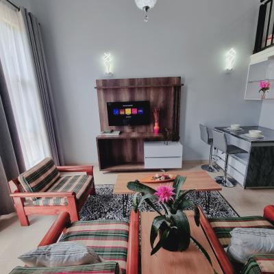 Living room image 3